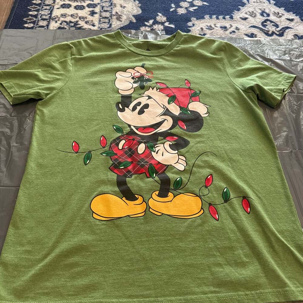 Disney Mickey Mouse Santa Hat Christmas Green T-Shirt